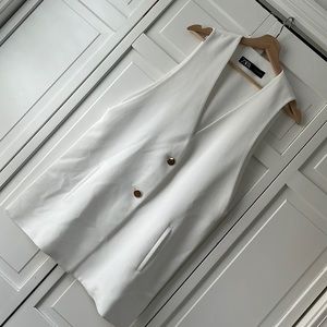 Zara Vest | L
